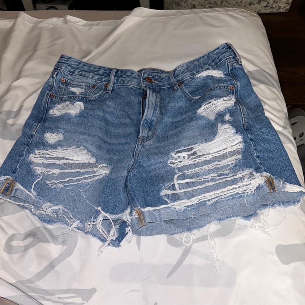 american eagle jean short, size 12